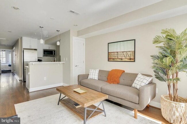 Building Photo - 1823 S St NW