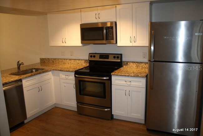 Building Photo - 6533 Spring Flower Dr