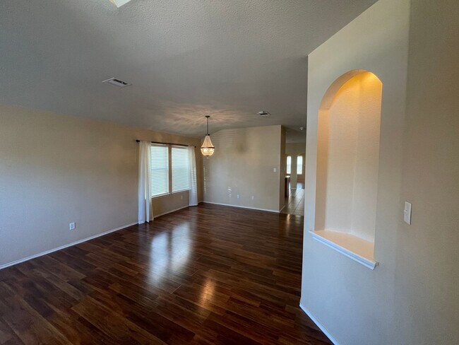 Building Photo - 3-Bedroom House for Rent in Killeen, TX