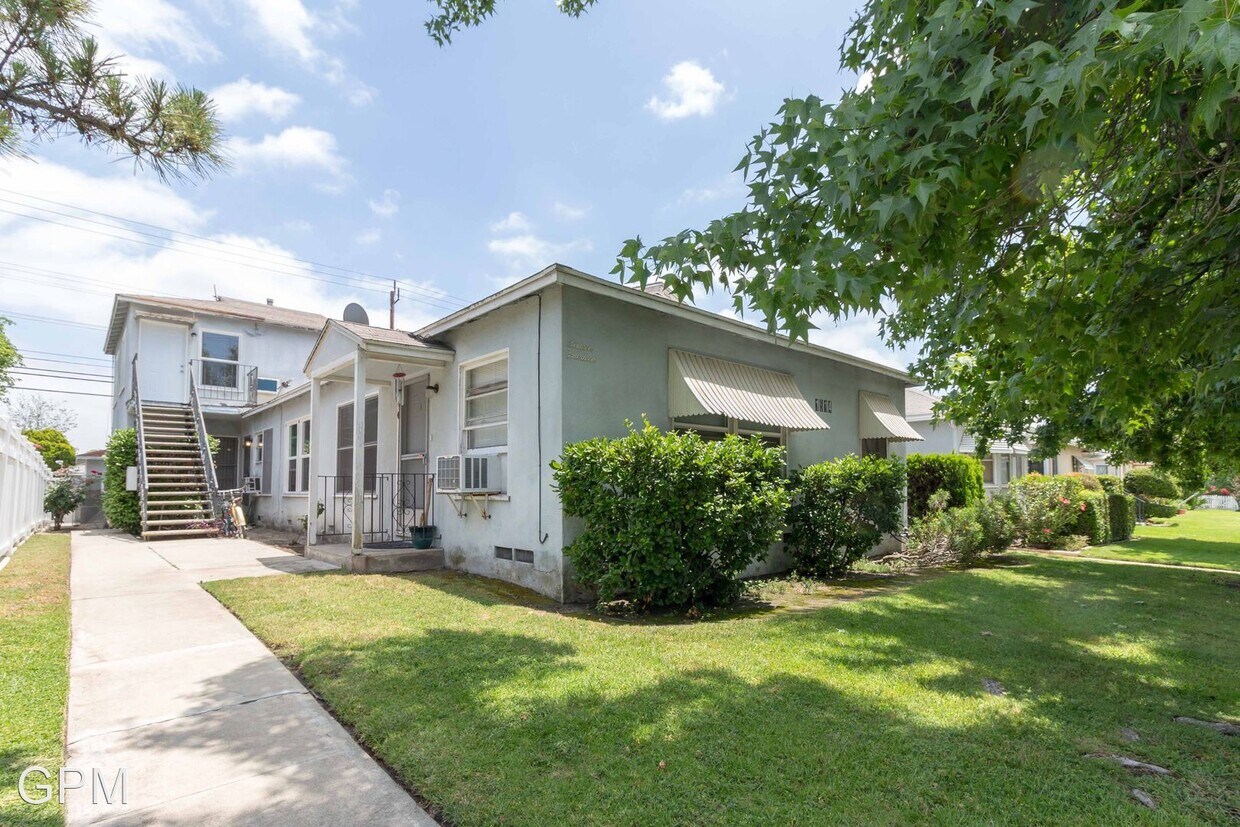 Foto principal - 1614 N Hollywood Way