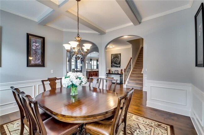 Foto del edificio - 2216 Golden Eagle Dr