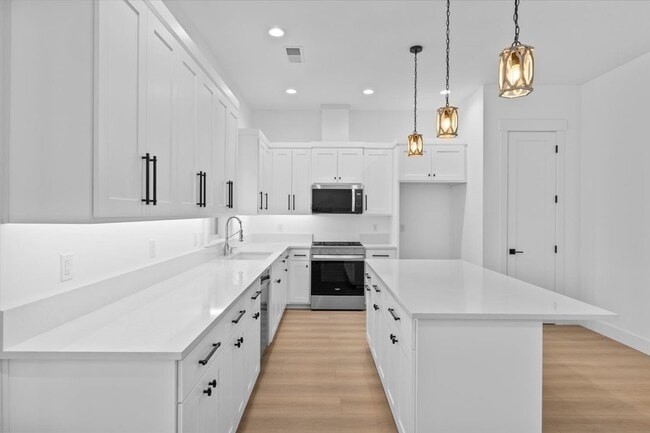 Foto del edificio - 206 Bogey Ln