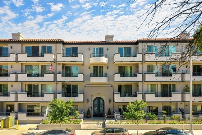 Building Photo - 11218 Camarillo St