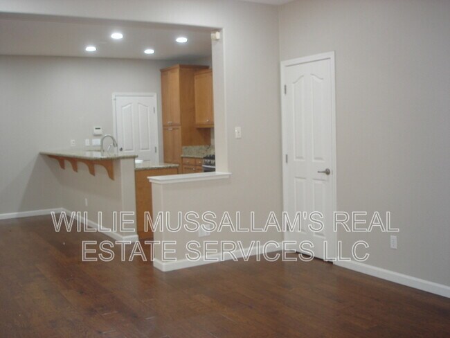 Foto del edificio - 284 W St Francis Ave