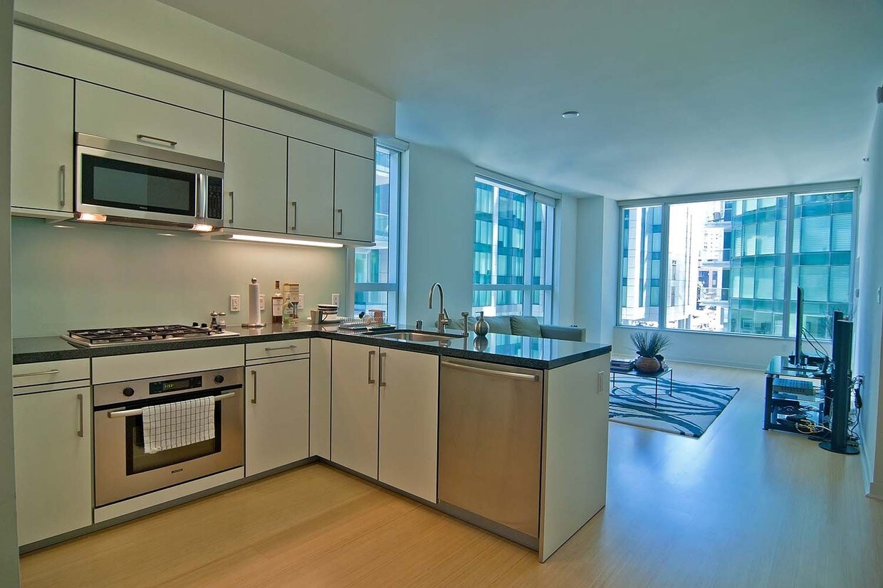 Primary Photo - Rarely Available Condo at the Infinity