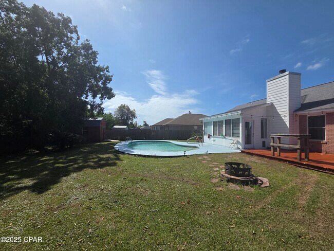 Foto del edificio - 1303 Sutherland Ct