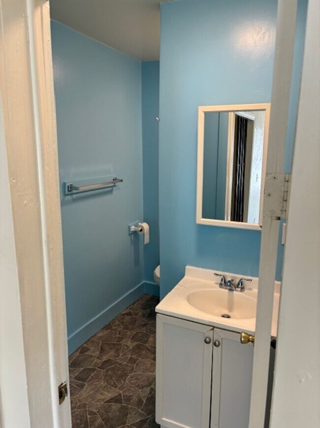 Foto del edificio - 1322 Alpine Ave NW