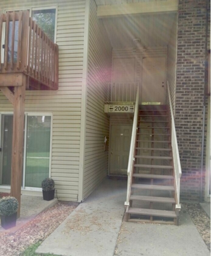 2000 Light Road Unit 207, Oswego, IL 60543 Condo for Rent in Oswego, IL