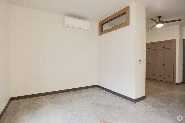 Interior Photo - Almr Apartments