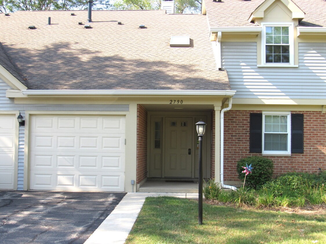 Primary Photo - 2790 Glasgow Ct