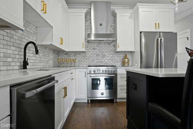 Building Photo - 211 S Hamilton Ave
