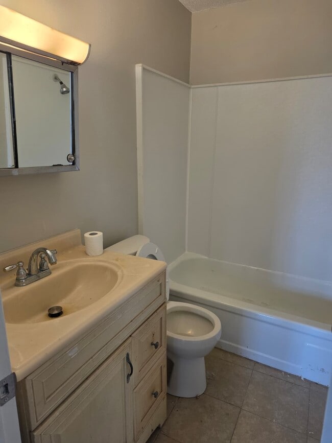 Photo - 13101 Dedeaux Rd House