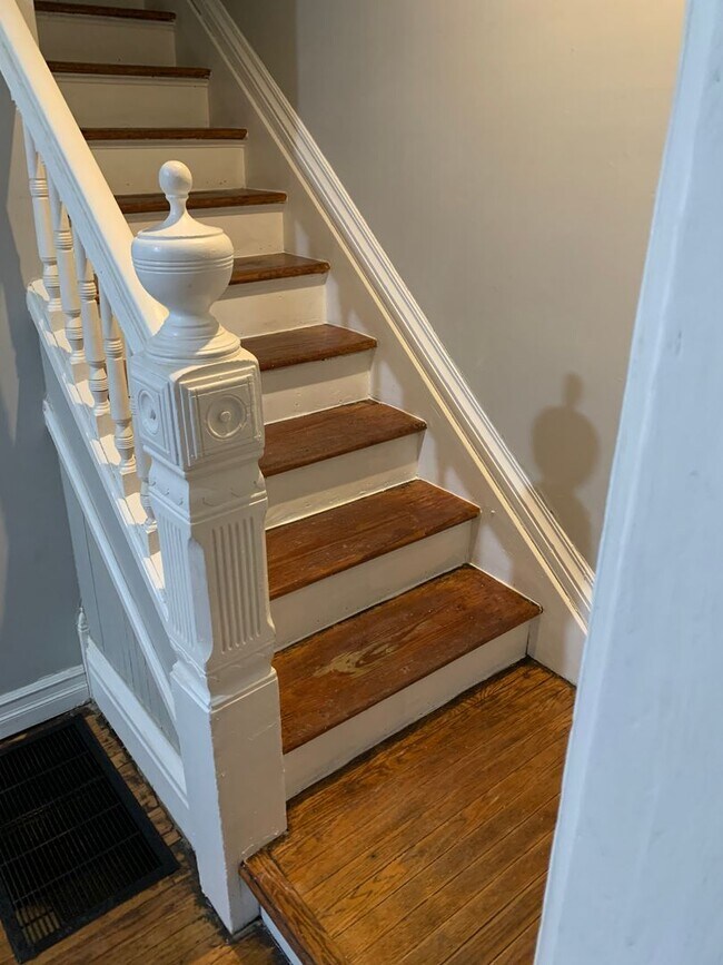 Foto del edificio - SR 76-78 E 2nd