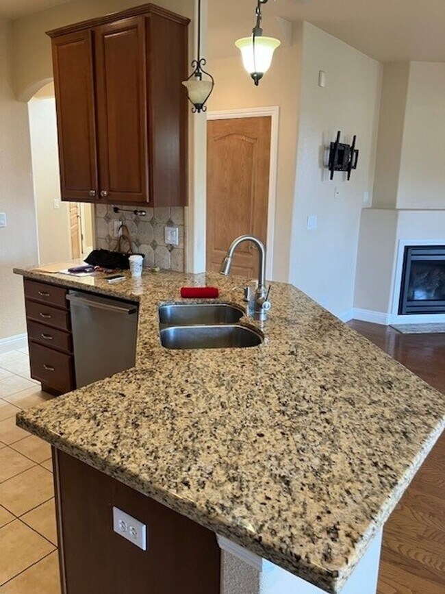 Foto del edificio - Tw Level Southwest Reno Townhome