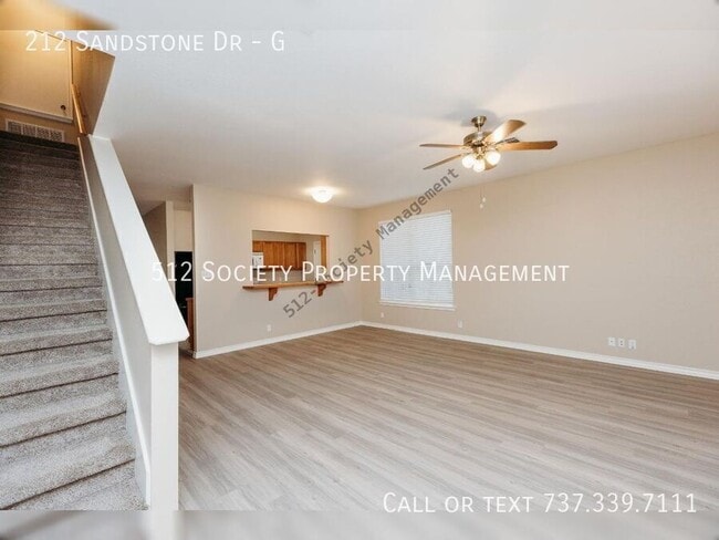 Building Photo - 212 Sandstone Dr
