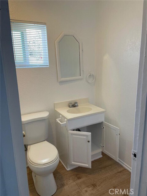 Foto del edificio - 579 S Iris Ave