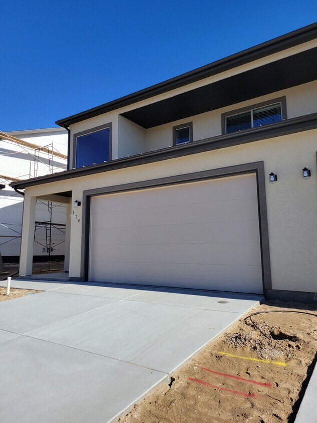 178 Willow Cir, Rifle, CO 81650 Townhome Rentals in Rifle CO