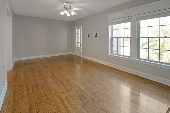 Foto del edificio - 4512 Westminster Pl