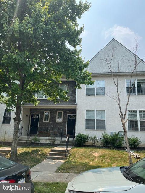 Primary Photo - 64 Grove Ave