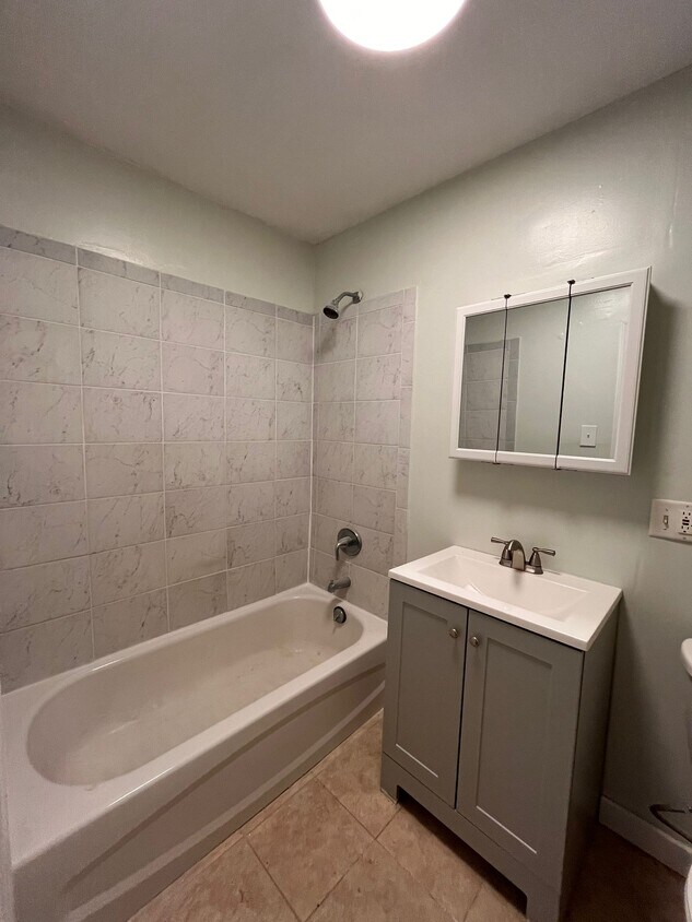 Foto del edificio - 176 Monticello Ave