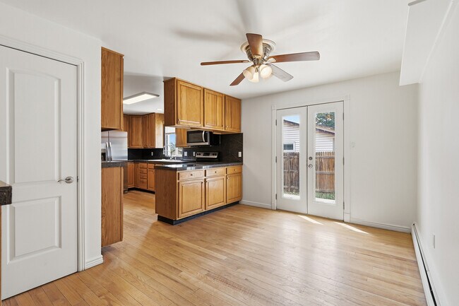 Foto del edificio - 6495 Field St