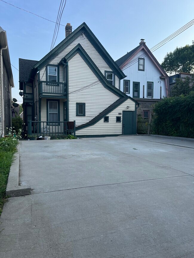 Foto del edificio - 508 E Lincoln Ave