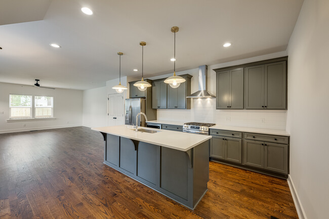 Building Photo - 614 Eastboro Dr