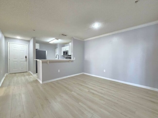 Foto del edificio - 4240 Summer Landing Dr