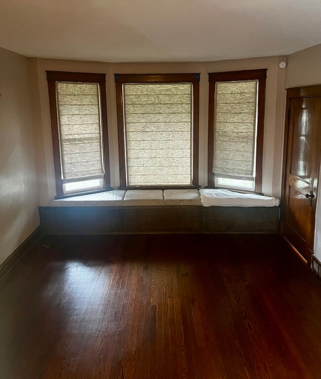 Building Photo - 12631 Elm St