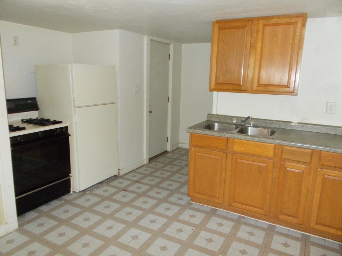 4870 US30 Unit 4, Alda, NE 68810 Apartment for Rent in Alda, NE