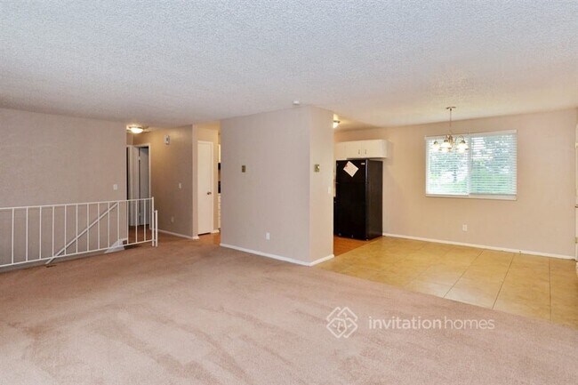 Foto del edificio - 17403 E Louisiana Ave