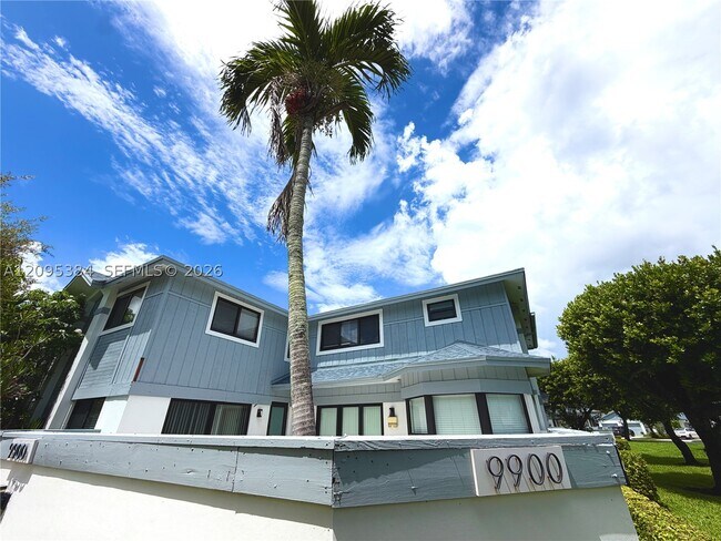 Foto del edificio - 9900 NW 52nd Terrace
