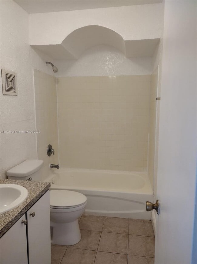 Building Photo - 17255 SW 95th Ave