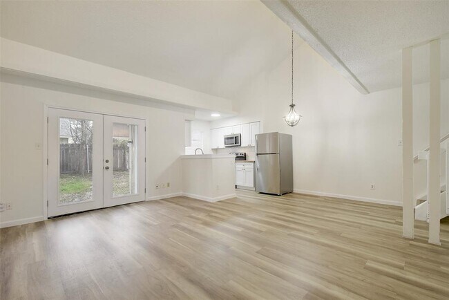 Foto del edificio - 6803 Woodhue Dr