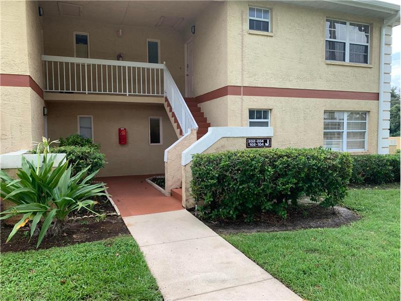 1542 SE Royal Green Cir, Port Saint Lucie, FL 34952 Condo for Rent in Port Saint Lucie, FL