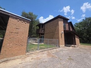 Building Photo - 1103 Marlton St