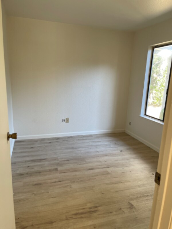 Building Photo - 6813 Gordon Ct