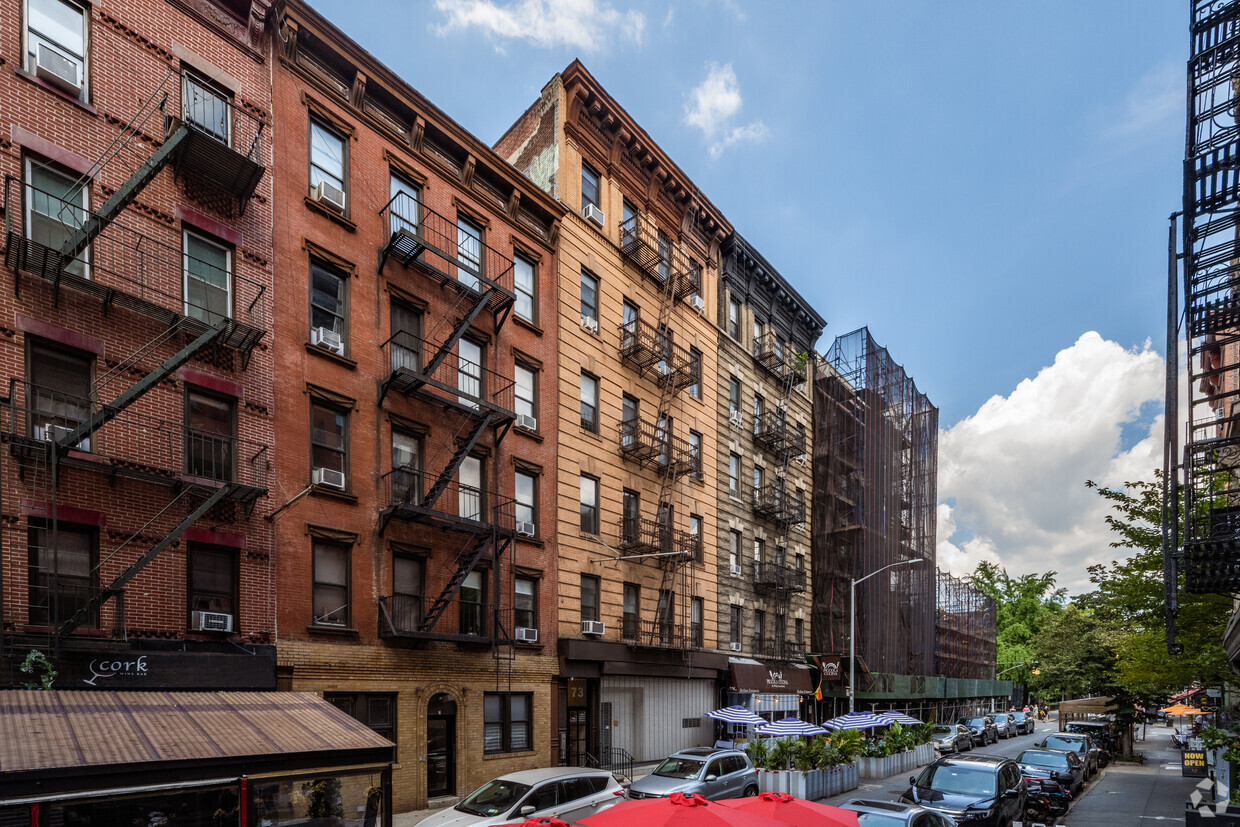 Southeast Corner - 73 Thompson St