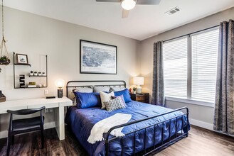 Icon Apartment Homes at Hardin Valley photo'