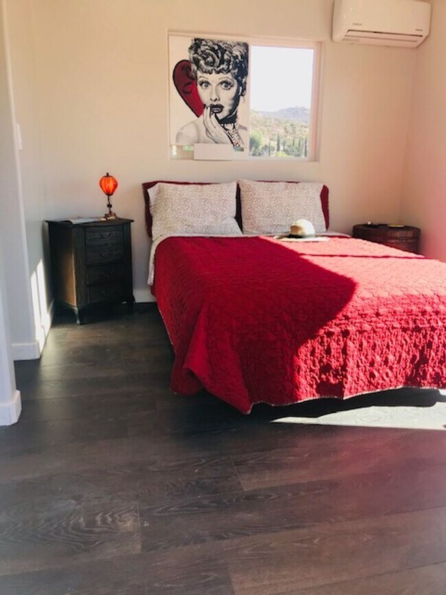 Building Photo - Private Studio w/Loft, 1 Bath rental in Gr...