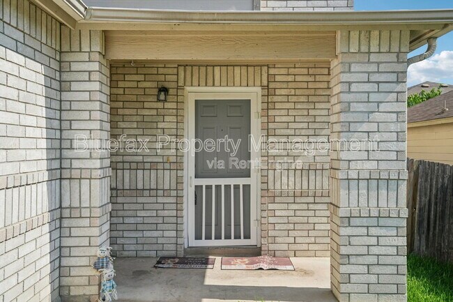 Building Photo - 9939 Bermuda Palm