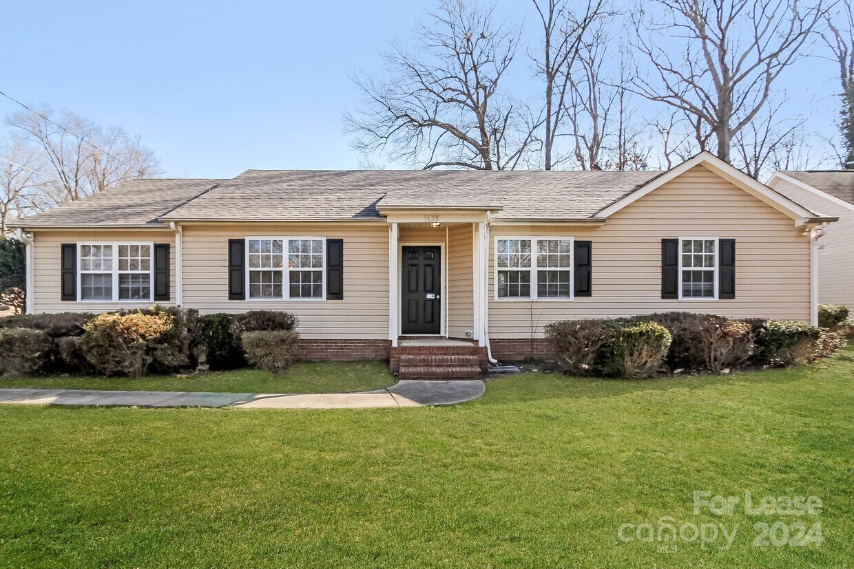 Foto principal - 1628 Lisbon Ln