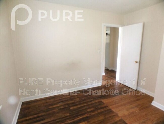 Foto del edificio - 2103 Haines St