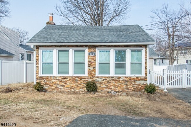 Foto del edificio - 315 Lake Shore Dr