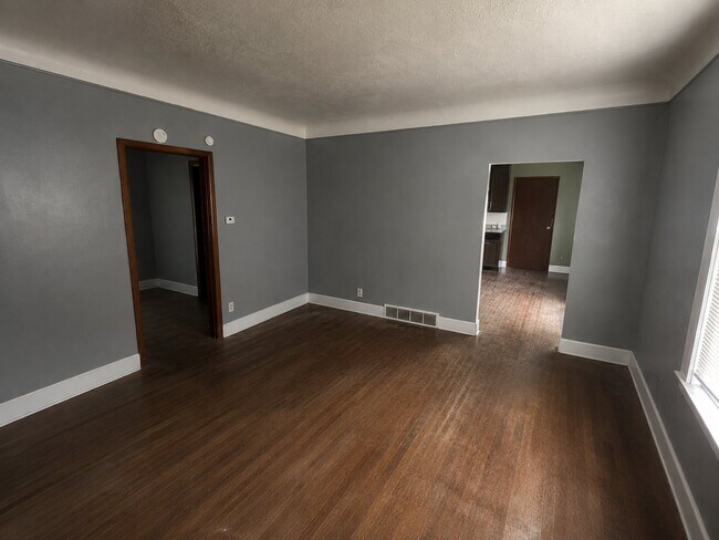 Foto del edificio - 7006 Clement Ave
