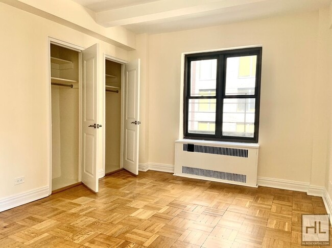 Building Photo - PRIVATE TERRACE! 2 BED IN PRIME SUTTON PLA...