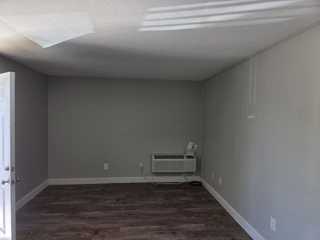 Building Photo - 1 bedroom apartment