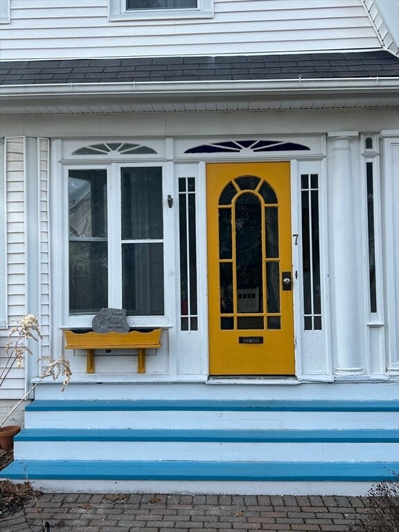 Foto del edificio - 7 Blaine Ave