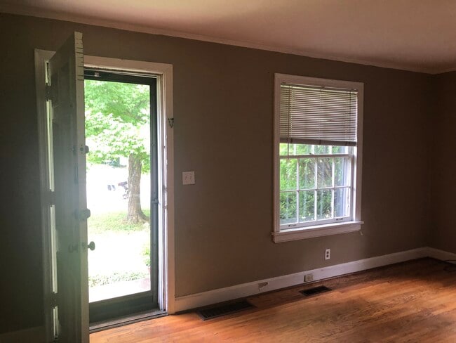 Living Room - 1808 Natchez Trce