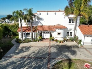 Building Photo - 6855 Dume Dr